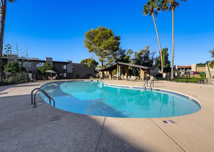 Pool Access & Private Patio! Prime Arcadia * Phoenix