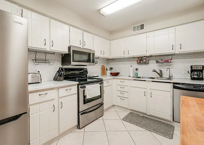 Holiday home Pool Access & Private Patio! Prime Arcadia *