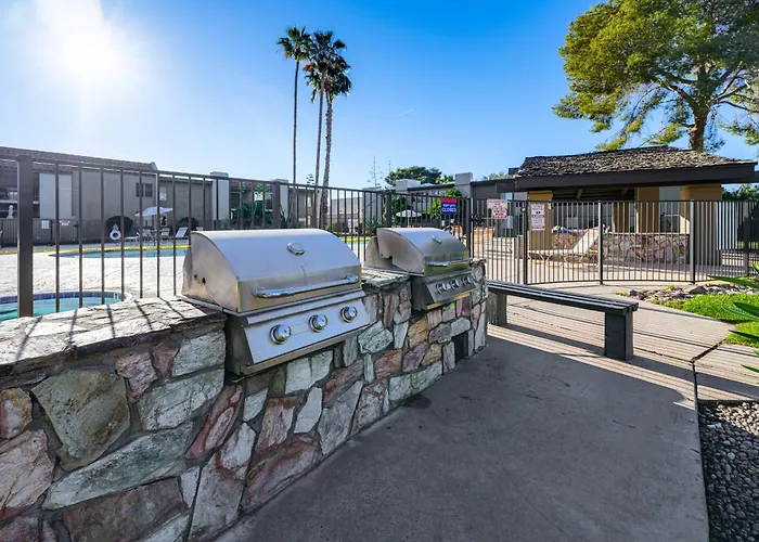 Pool Access & Private Patio! Prime Arcadia * Phoenix